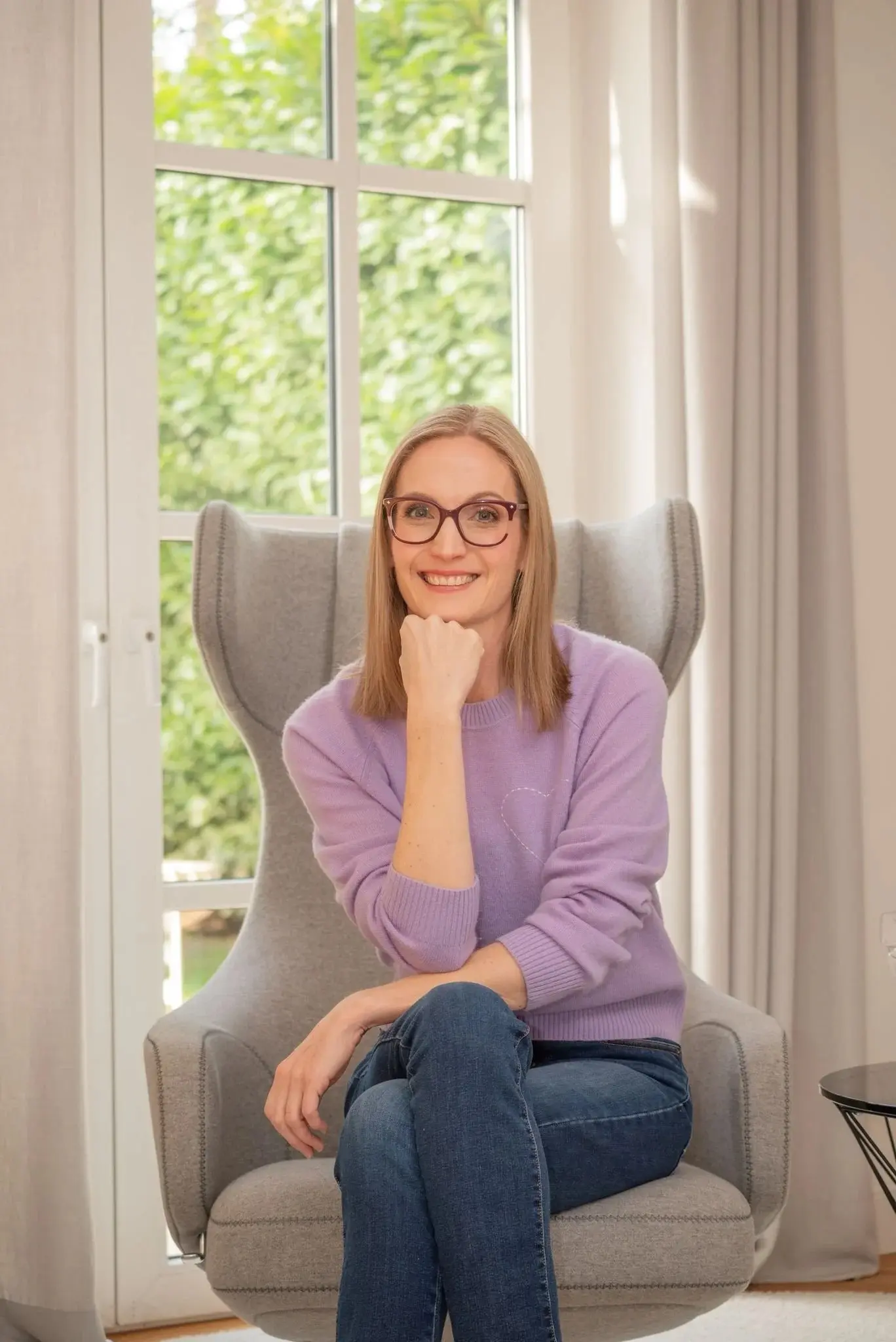 Prof. Dr. med. Anke Lührs in ihrer Praxis